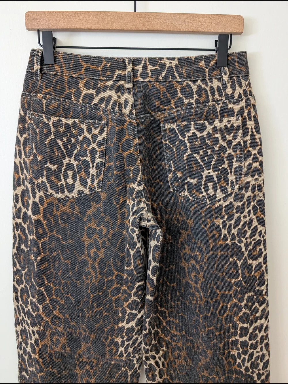 Edikted Womens Small Leopard Printed Low Rise Baggy Jeans 100% Cotton Chic Y2K - Picture 6 of 8